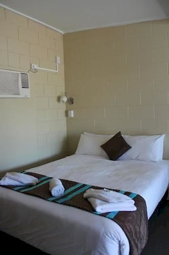 Windsor Hotel Motel دالبي المظهر الخارجي الصورة
